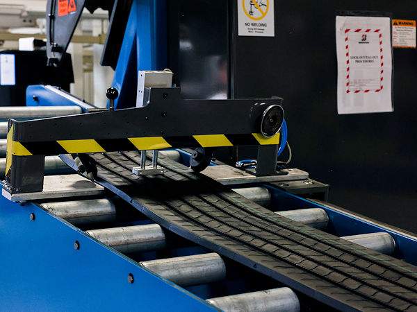 Mit mehr als 200 Produktionsstätten für Bandag-Runderneuerte in Nordamerika und einem Netzwerk von mehr als 1.100 Handelspartnern sieht sich Bridgestone als führender Anbieter für dieses Segments im nordamerikanischen Markt mit einem nach eigenen Worten fast 50-prozentigen Marktanteil im dortigen Runderneuerungsgeschäft (Bild: Bridgestone)