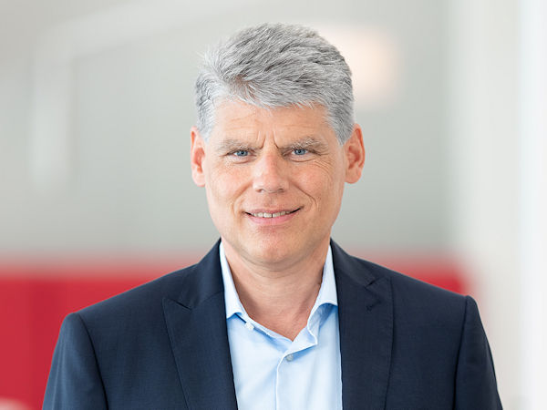 „Erfreulicherweise ist unser Umsatz stärker gewachsen als die weltweite Automobilproduktion“, sagt Dr. Markus Forschner, Geschäftsführer und Finanzchef der Robert Bosch GmbH, mit Blick auf das überdurchschnittliche Plus der Zuliefersparte Mobility Solutions des Unternehmens (Bild: Bosch)