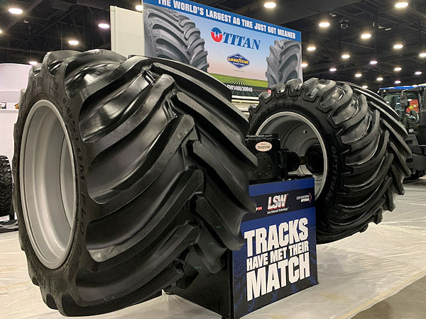 Breit, breiter, 1400/30 R46: In letzterer Dimension ist Goodyears „Custom Flo Grip“ laut Hersteller Titan der „breiteste Landwirtschaftsreifen der Welt“ (Bild: Titan)