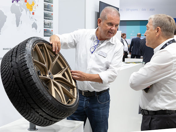 Bei der nächsten Automechanika Mitte September 2024 in Frankfurt soll nicht zuletzt dem Business rund um Reifen und Rädern „mehr Beachtung“ geschenkt werden (Bild: Messe Frankfurt GmbH/Jens Liebchen)