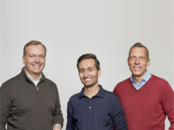 Bernd Humke, Markus Winter und Matthias Gossenz (von links) haben das Berliner E-Commerce-Unternehmen Kfzteile24 via Management-Buy-out übernommen (Bild: Kfzteile24)