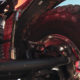 Über in die Achsen integrierte Durchführungen gelangt Luft in die Reifen, sodass Fahrer von Offroadern mittels „ActivAir“ den Fülldruck den jeweiligen Bodenverhältnissen anpassen können (Bild: YouTube/Screenshot)