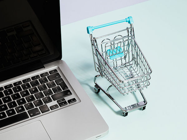 Ziel von Reifen-in war nach eigenen Worten, einen Webshop zu entwickeln, der die Bedürfnisse seiner Kunden in den Mittelpunkt stellt und gleichzeitig die Möglichkeiten der Digitalisierung voll ausschöpft (Bild: Pexels/Karolina Grabowska)