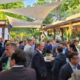 Gaeste im Garten Ballhaus klein