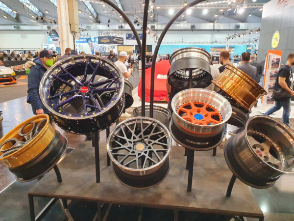 Essen Motor Show klein
