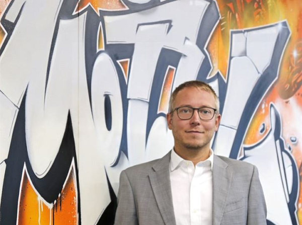 Adrian Wahl klein