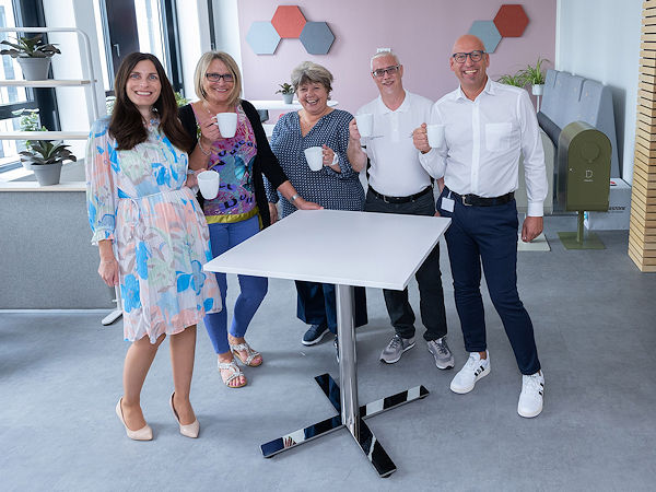 Eine Ausstattung auf dem neuesten Stand der Technik inklusive zahlreicher Meetingräume soll in dem neu bezogenen Bürogebäude in Frankfurt am Main eine effektive Zusammenarbeit und Kommunikation unter den Bridgestone-Mitarbeitern fördern (Bild: Bridgestone)