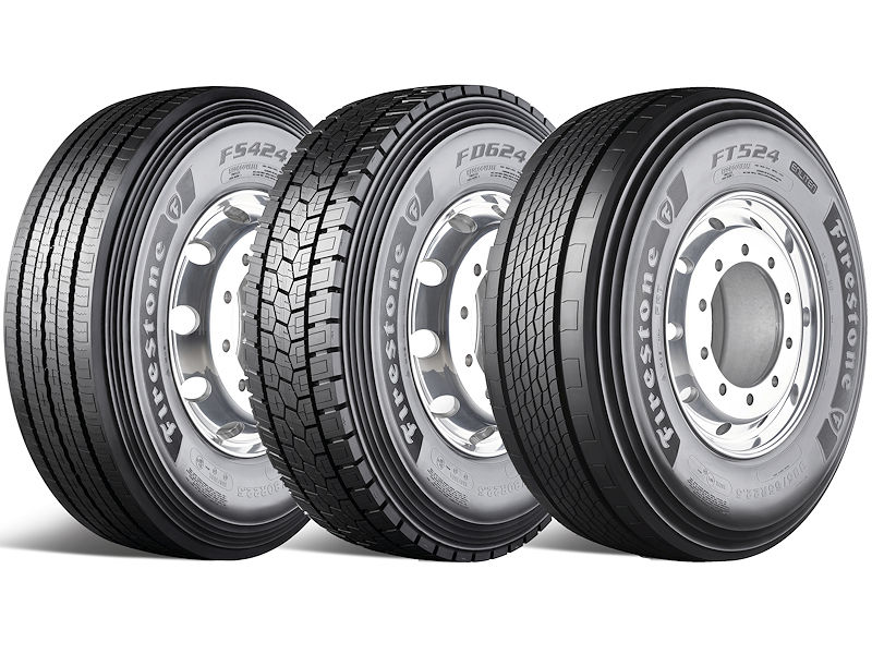 Die ersten Größen der neuen Firestone Profile „FS424“, „FD624“ und „FT524“ (von links) für die Lenk-, Antriebs- und Trailerachsen sollen dieser Tage auf den Markt kommen, bevor weitere Ausführungen im Laufe des nächsten Jahres folgen (Bild: Bridgestone)