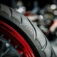 Goodyear will bei der Motorradmesse EICMA unter anderem „über die spannenden Pläne für Avon im nächsten Jahr und darüber hinaus“ sprechen (Bild: Goodyear)
