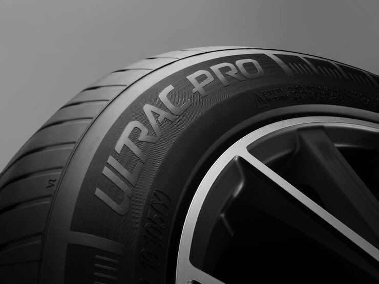 Vredestein UHP Ultrac Pro