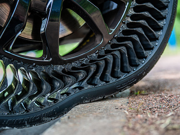 Gegenüber dem australischen Onlinemedium The Drive soll Michelin seinen Luftlosreifen UPTIS als Option, nicht aber als kompletter Ersatz konventioneller Reifen beschrieben haben (Bild: Michelin/Jérôme Cambier)