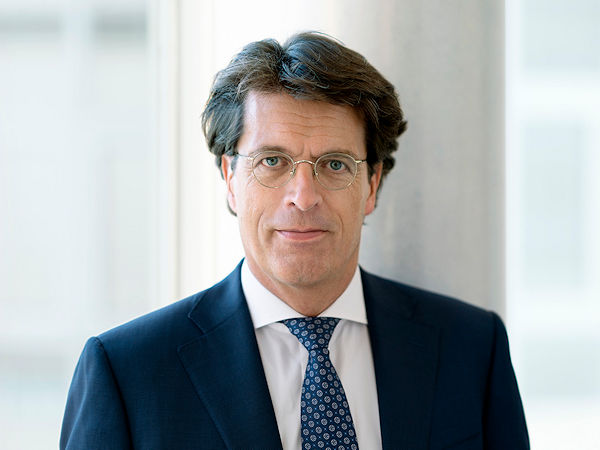 Der Aufsichtsrat der Schaeffler AG hat die Wiederbestellung von Klaus Rosenfeld (57) als Vorsitzender des Vorstands für eine weitere Periode von fünf Jahren beschlossen – dies nicht zuletzt „auch, um jetzt den Zusammenschluss mit Vitesco umzusetzen“, wie es heißt (Bild: Schaeffler)