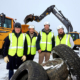 Freuen sich über den Baubeginn des neuen Reifenrecyclingwerkes in Schweden (von links): Enviro-Chairman Alf Blomqvist mit Peter Karlsson, CEO des Grundstückseigners Fratera, sowie Enviro-CEO Fredrik Emilson und Martin Pettersson als Vertreter der örtlichen Gemeinde Uddevalla (Bild: Enviro Systems)