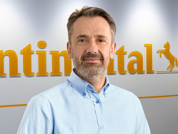 „Digitale Lösungen – nahtlos verbunden mit High-End-Reifentechnologien – sind der Schlüssel zu nachhaltigen Häfen“, ist Federico Jiménez als Leiter des Geschäftsfeldes Hafenreifen bei Continental überzeugt (Bild: Continental)