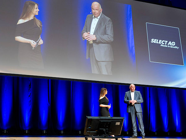 Zum diesjährigen „Select Congress“ hat Stephan Westbrock als CEO der Einkaufskooperation für den Autoteilegroßhandel und dort angeschlossene freie Werkstätten mehr als 1.700 Teilnehmer begrüßen können (Bild: Select AG)