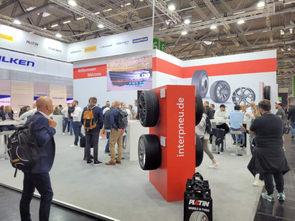 Interpneu Messestand Web