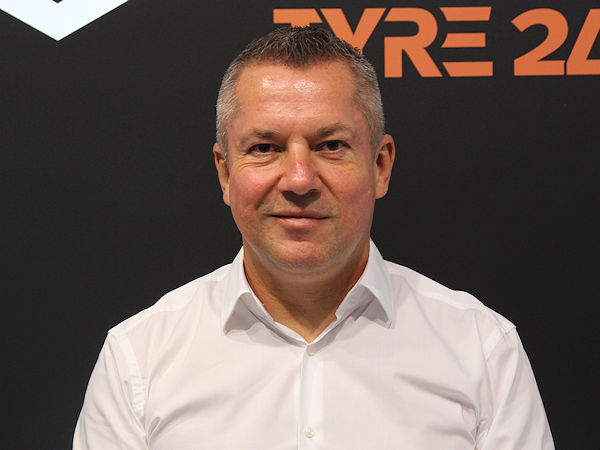 Michael Saitow, CEO und Gründer der Alzura AG, beschreibt die „The Tire Cologne“ gerade in der heutigen Zeit mit ihren vielfachen Online-Meetings als „perfekte Bühne für den persönlichen Dialog“ und Möglichkeit zum Kontakt mit wichtigen Branchenakteuren, selbst wenn … (Bild: NRZ/Christian Marx)