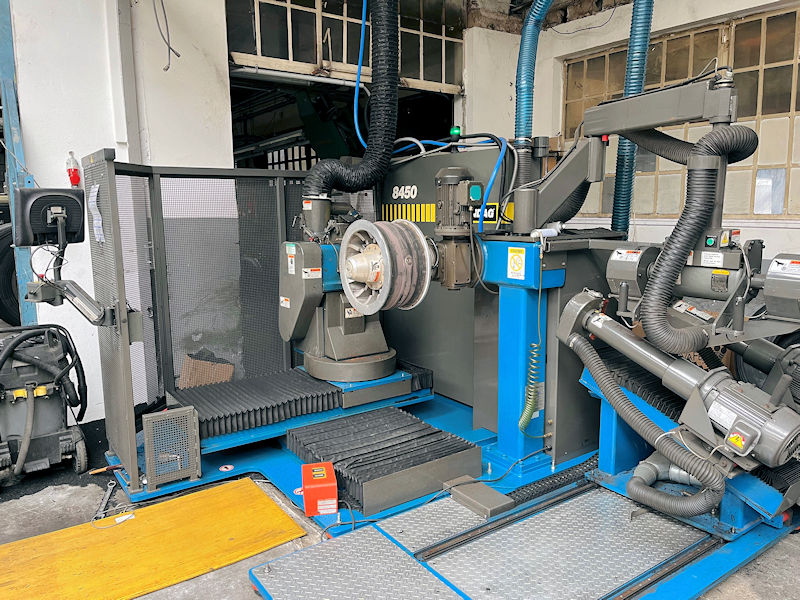 Bandag Friedberg Raumaschine tb