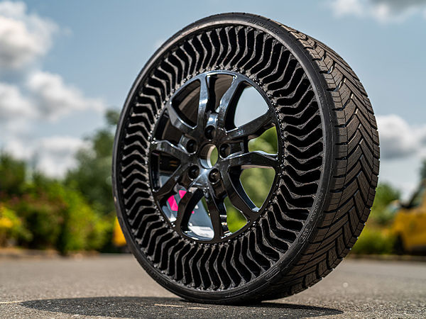 Michelin selbst soll zwischenzeitlich Gespräche mit Tesla rund um eine testweise Ausrüstung von Elektroautos der Marke mit seinem Luftlosreifenkonzept UPTIS dementiert haben (Bild: Michelin/Jérôme Cambier)
