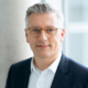 „Um auch in Zukunft einer der führenden Anbieter von Fahrzeugreparatur- und Servicelösungen zu sein, stärken wir unser Kerngeschäft und passen es an die neuen Gegebenheiten an“, wertet Jens Schüler, Vorstand Schaeffler Vehicle Lifetime Solutions, die Vitesco-Integration als wichtigen Transformationsschritt (Bild: Schaeffler)