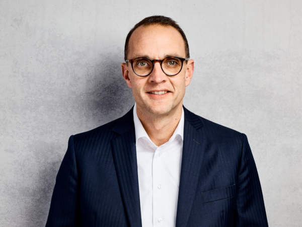 Dr. Dirk Pehl