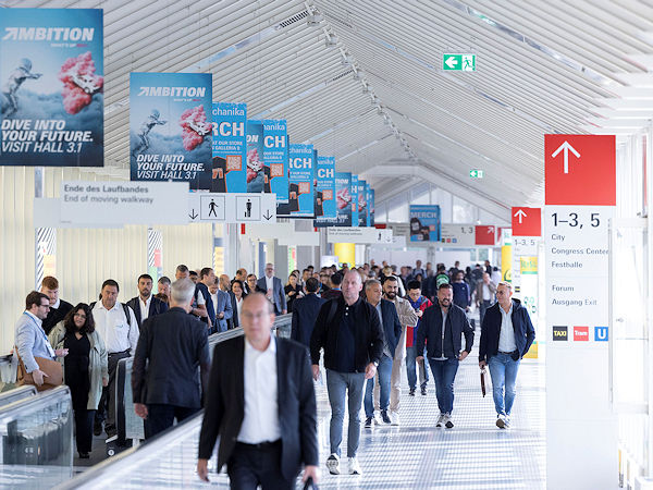 Vergangenen Samstag ist die Automechanika zu Ende gegangen, bei der die Messe Frankfurt 108.000 Besucher aus 172 Ländern gezählt hat, die sich vor Ort über das Angebot von immerhin 4.200 Ausstellern informiert haben (Bild: Messe Frankfurt Exhibition GmbH/Jens Liebchen)