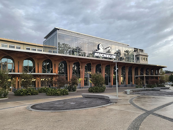 Noch soll sich der Konzern mit Hauptsitz im französischen Clermont-Ferrand selbst nicht offiziell zu den in seinem Heimatland befürchteten Schließungen mehrerer Michelin-Produktionsstandorte geäußert haben (Bild: NRZ/Christian Marx)