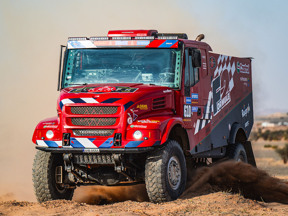 Die im Rahmen des Sponsorings bzw. der Zusammenarbeit mit dem Lkw-Team Firemen aus den Niederlanden beim Dakar-Einsatz gewonnenen Erkenntnisse sollen Castrol zufolge als Grundlage für die Entwicklung neuer Produkte dienen (Bild: Castrol)