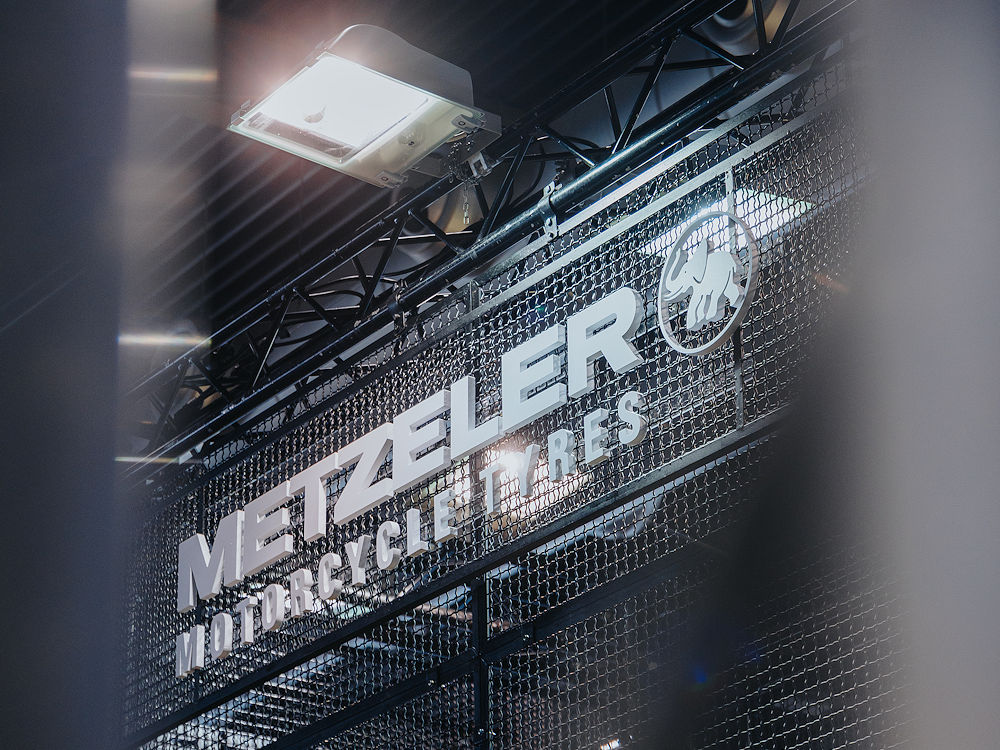 Ende Januar wird die Motorradreifenmarke Metzeler ihr Produktportfolio bei der Motor Bike Expo Flagge zeigen, wobei die Messe im italienischen Verona zugleich den Auftakt zur diesjährigen Custom Tour des Anbieters bildet (Bild: Pirelli)