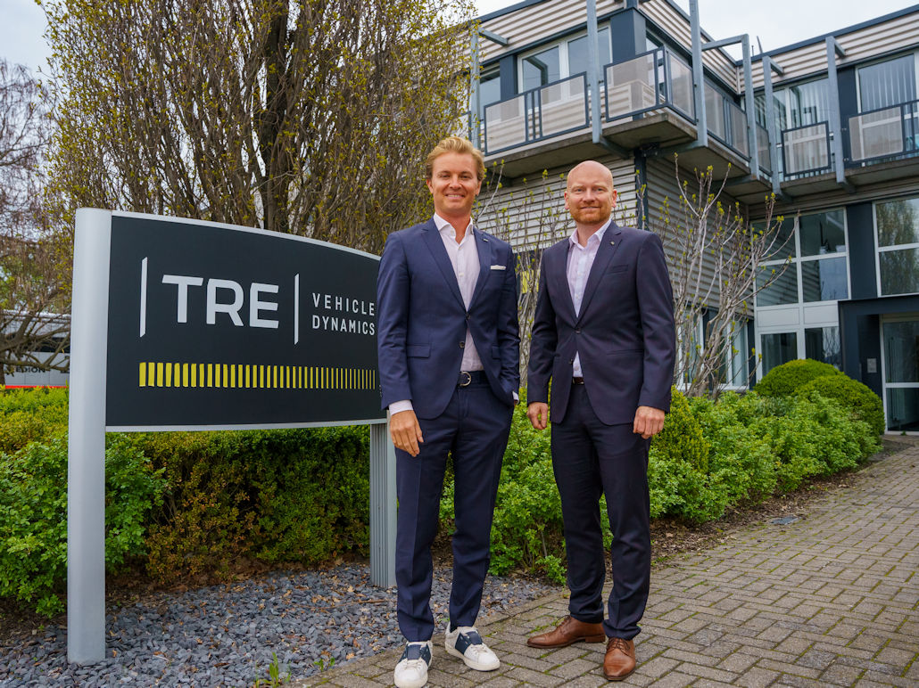 Nico Rosberg Boris Kirchner vor TRE Zentrale tb