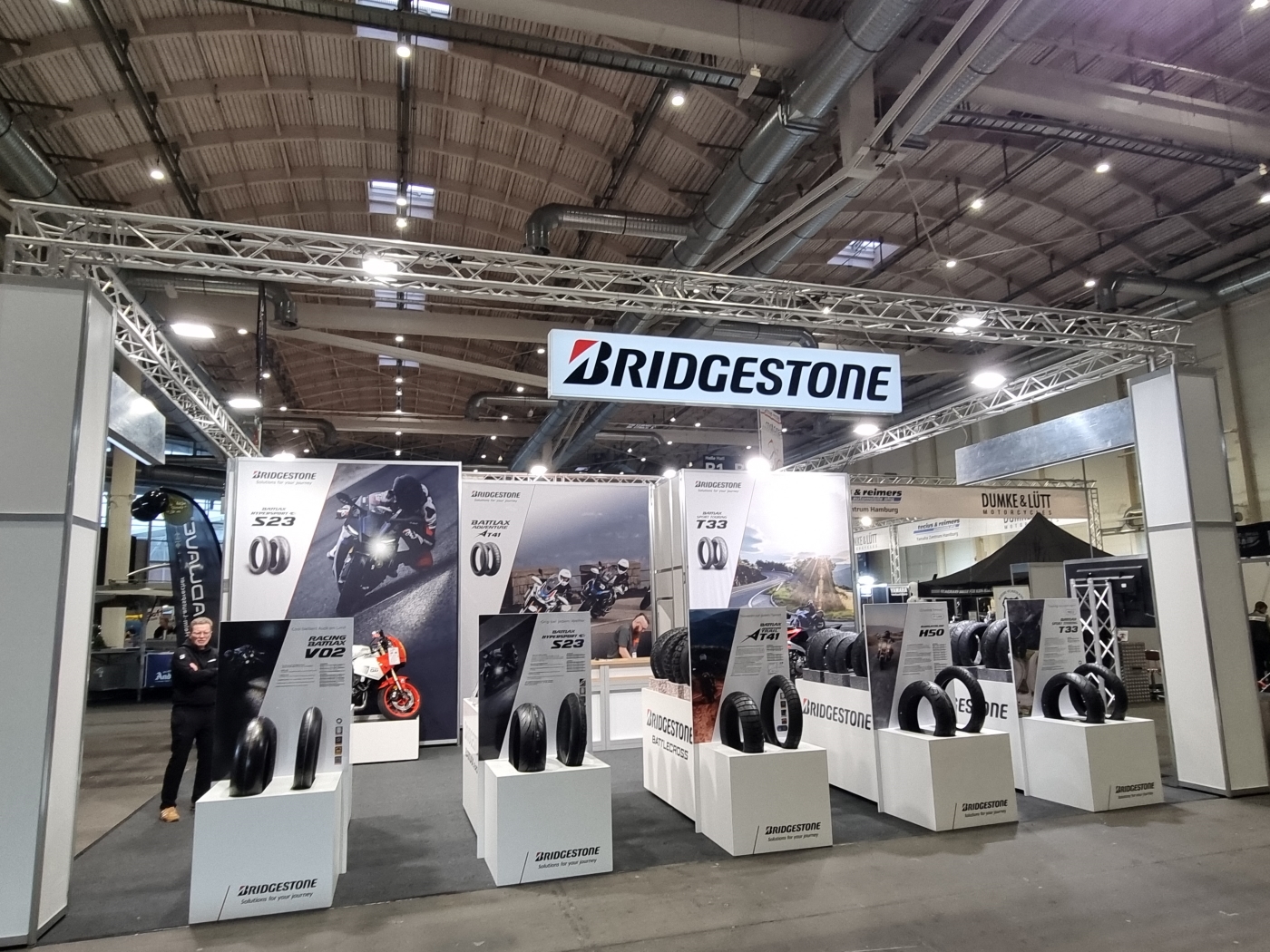 Bridgestone startet mit Premiumprodukten und umfassendem Know how in die Motorradsaison 2025