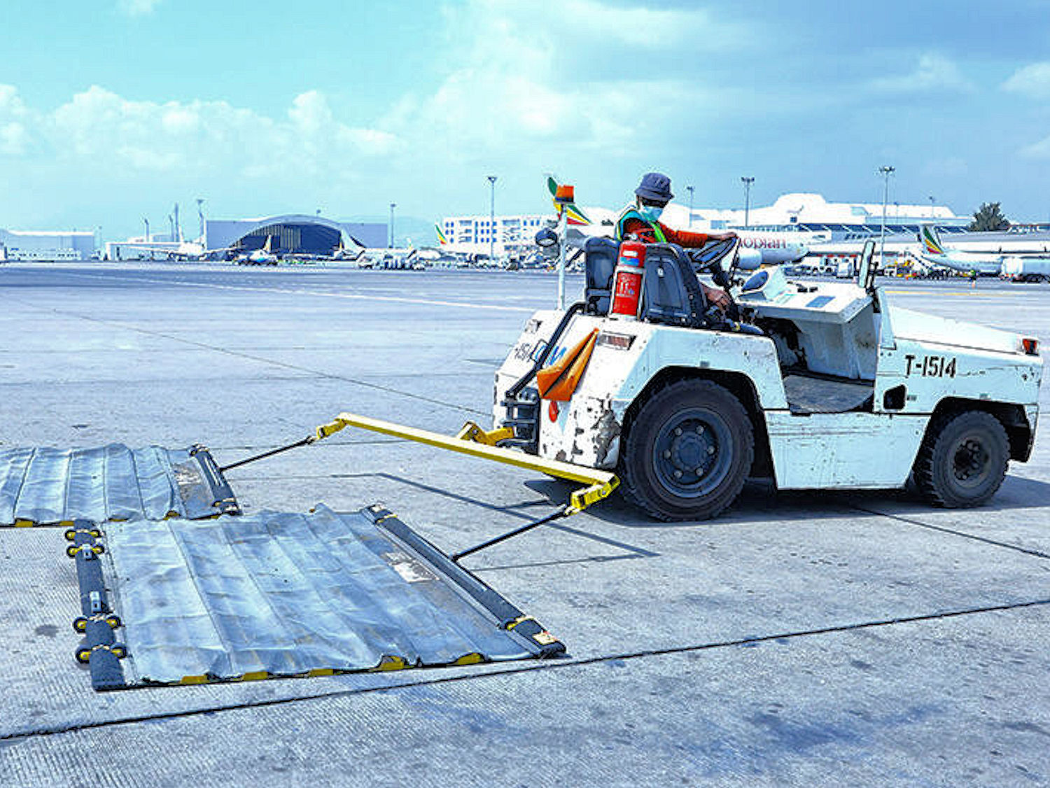 Kontrollgaenge auf dem Flughafengelaende web